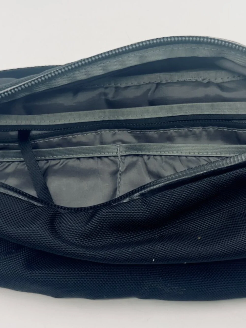 Aer Day Sling Original - Black Cordura Ballistic Nylon Crossbody Bag